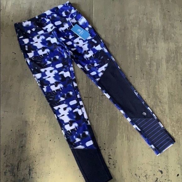 MPG Blocked Motif Legging - Blur Abstract Combo - Picture 1 of 14